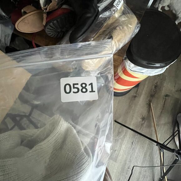 Rachel Roy Sweater Women’s SZ M Modal/Cashmere Blend Gray Sequin Shoulder Detail - Picture 8 of 9